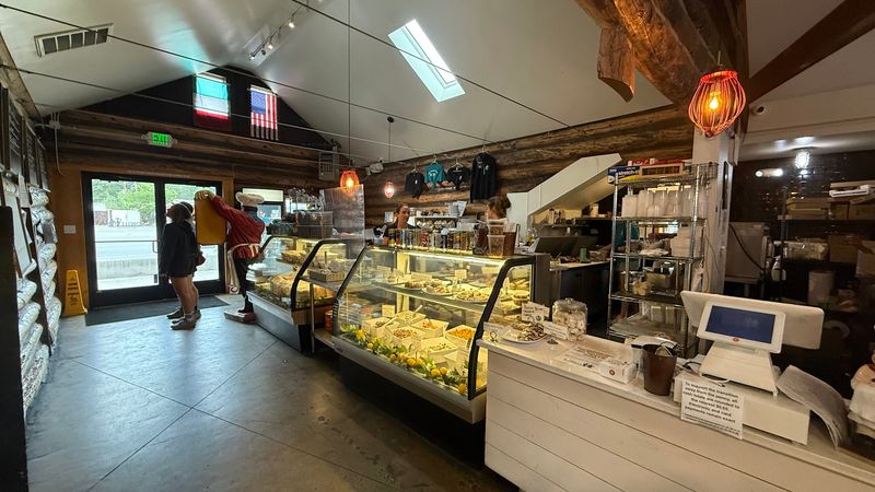 Sorelle Delicatessen, Buena Vista