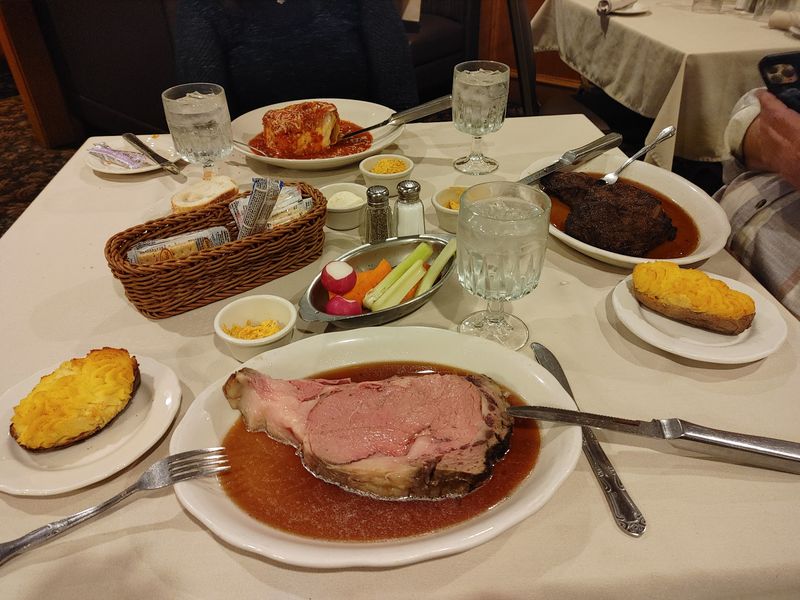 Sorrento's Restaurant (Maple Park, IL)