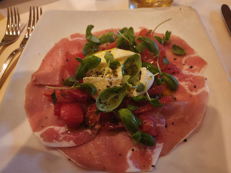 La Grotta Ristorante Italiano