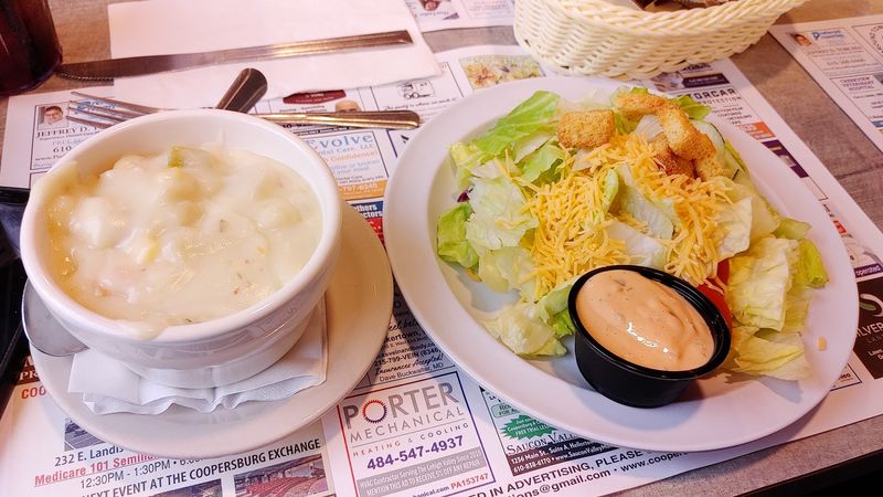 Soup And Salad Might Steal Half Your Appetite First
