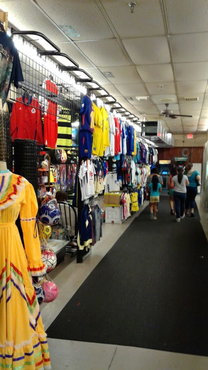 Westland Flea Market, Columbus, Ohio