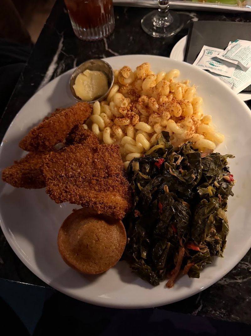 The Mac And Cheese Keeps Pulling People Back