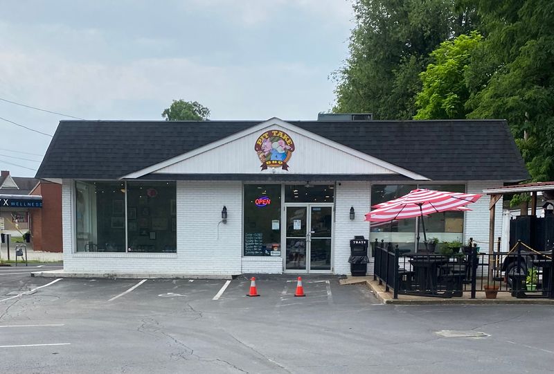 Hickory Smoked Pulled Pork Sandwich — Pit Take BBQ (Greensburg)