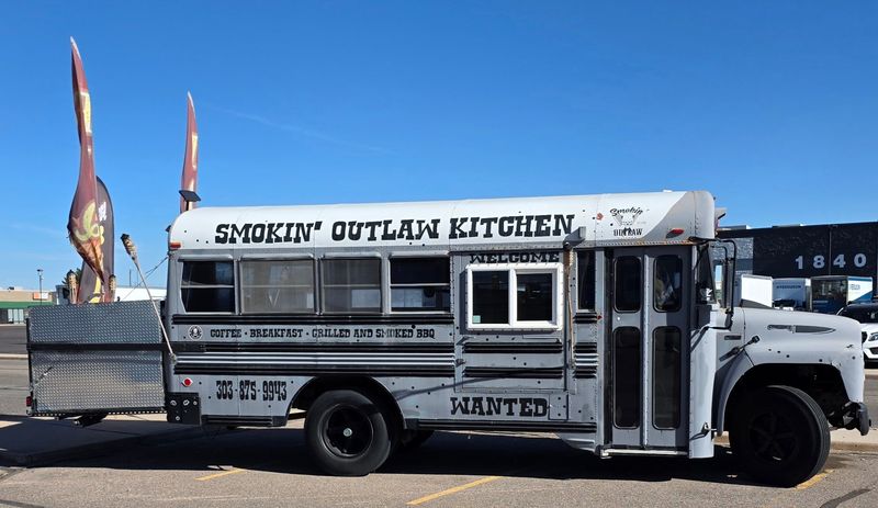 Smokin’ Outlaw Kitchen