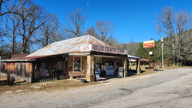 Hollis Country Store, Plainview