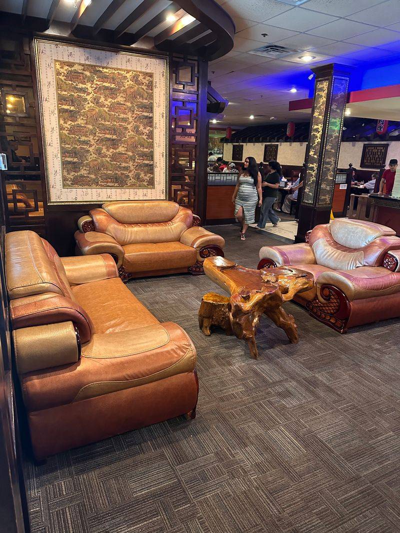 Friendly Service Keeps The Good Vibes Flowing