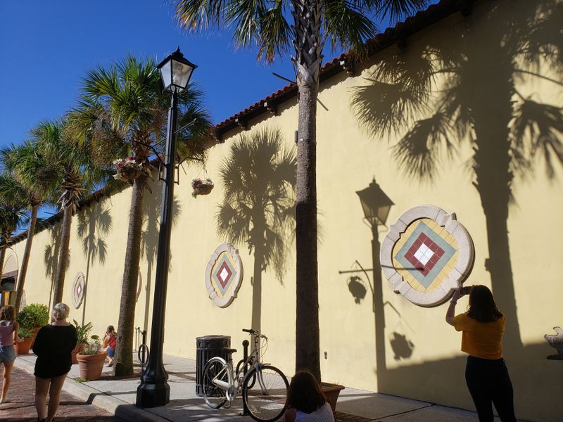 Lanterns That Glow At Dusk