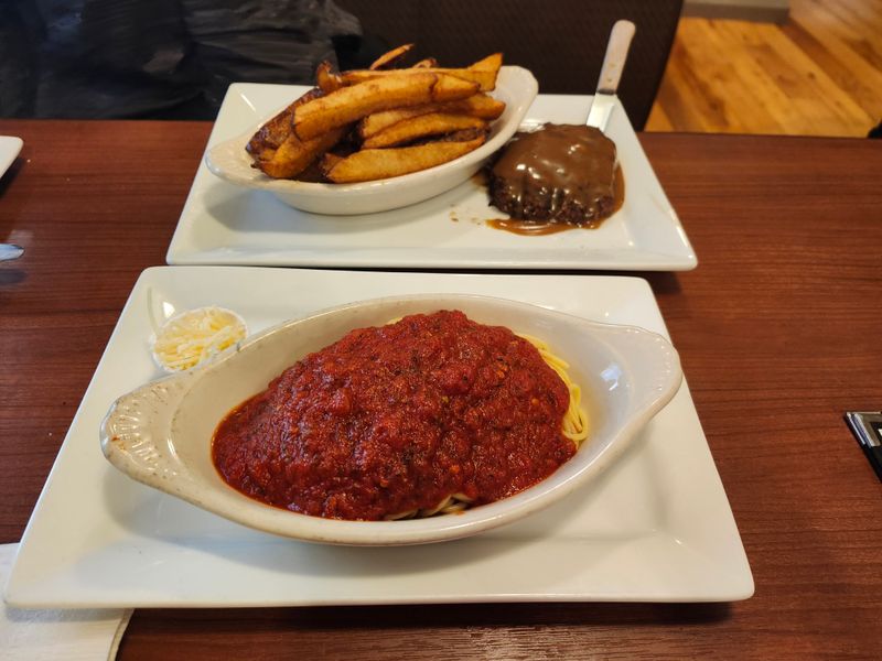 A Menu That Balances Italian Favorites with American Classics