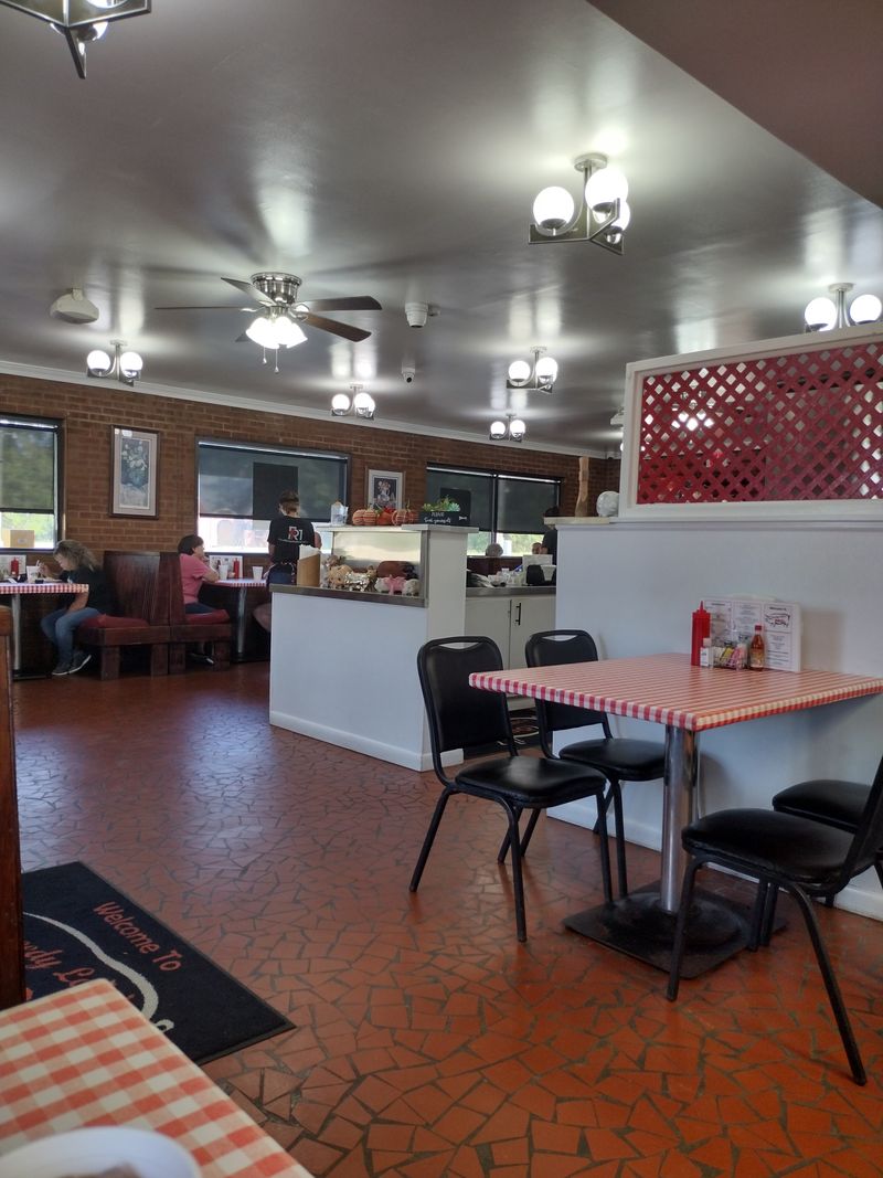 Speedy Lohr's Barbecue