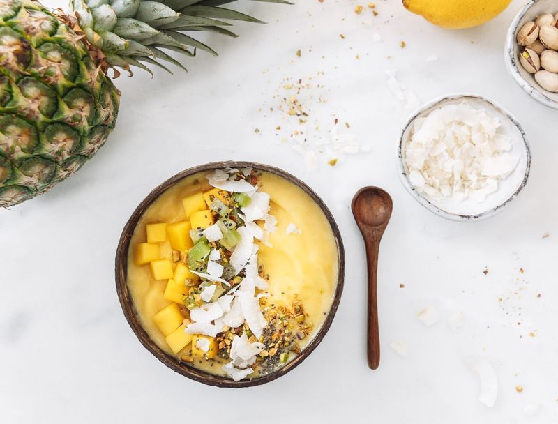 Coconut Pineapple Smoothie Bowl