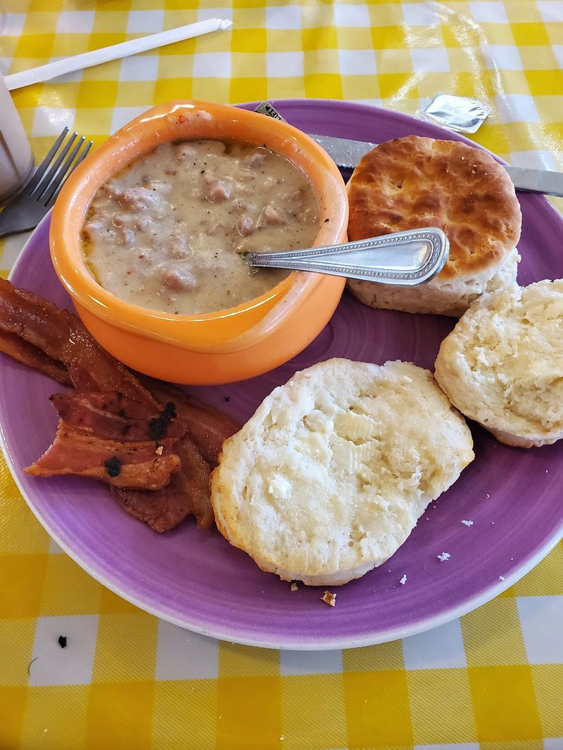 Spicy Sausage Gravy With A Kick