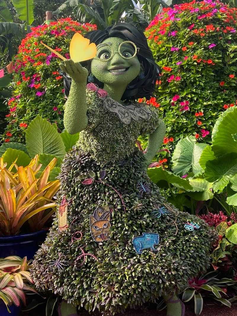 Stunning Garden Displays Throughout World Showcase