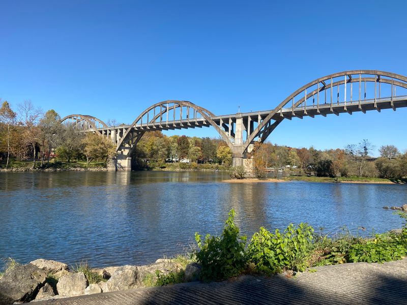 Why Locals Suggest Daylight Visits Only