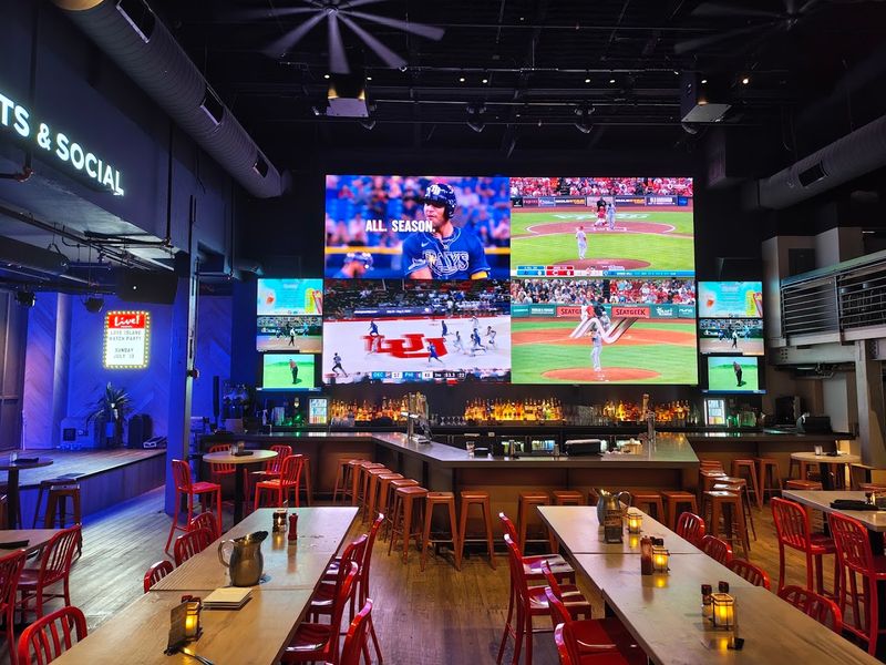 Sports & Social Orlando, Orlando