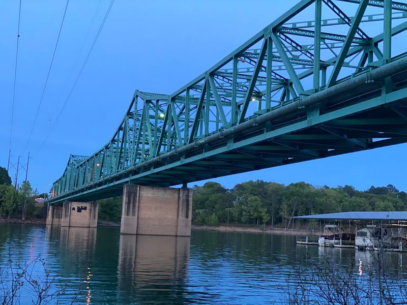 Why This Waterside Escape Feels So Different In April