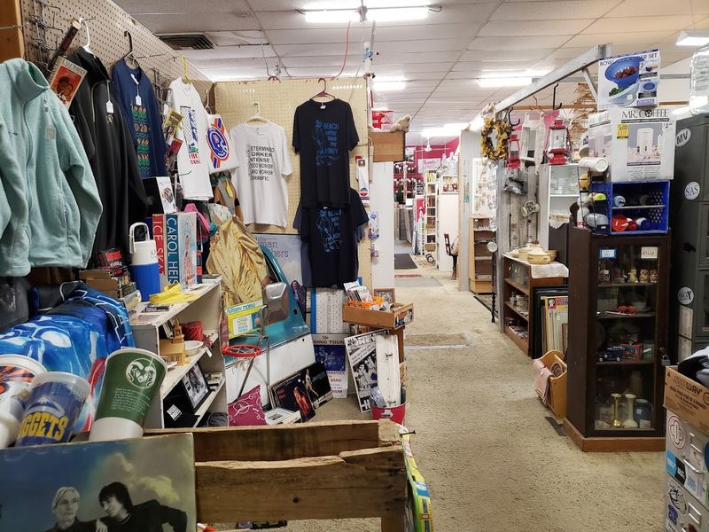 How Families, Couples, and Solo Shoppers All Fit In