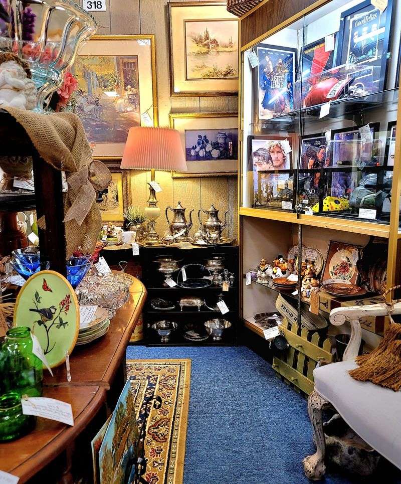 Springfield Antique Center, Springfield Springfield Antique Center, Springfield