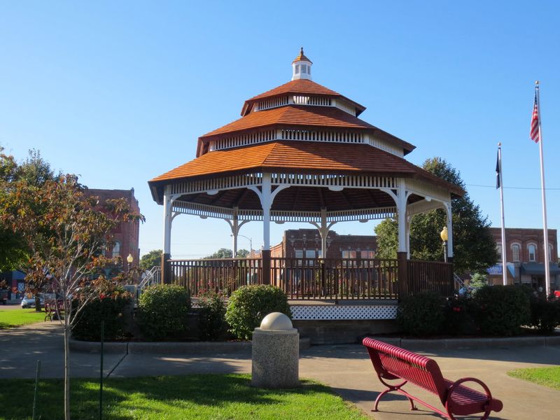 Carlinville (CRV) – Small, Charming, and Perfect for Slow Travel