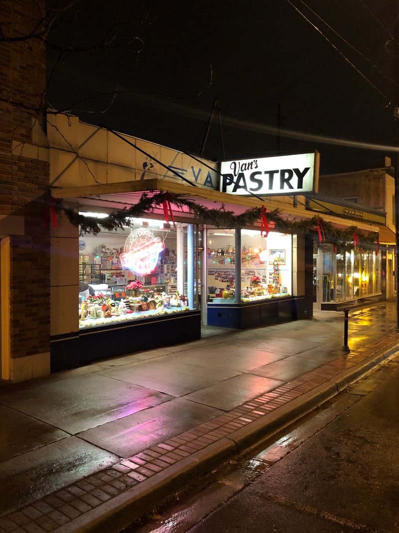 Van’s Pastry Shoppe, Grand Rapids