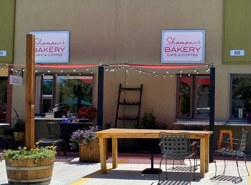 Shamane's Bakery & Cafe