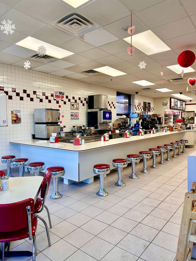 Country Donuts – Elgin