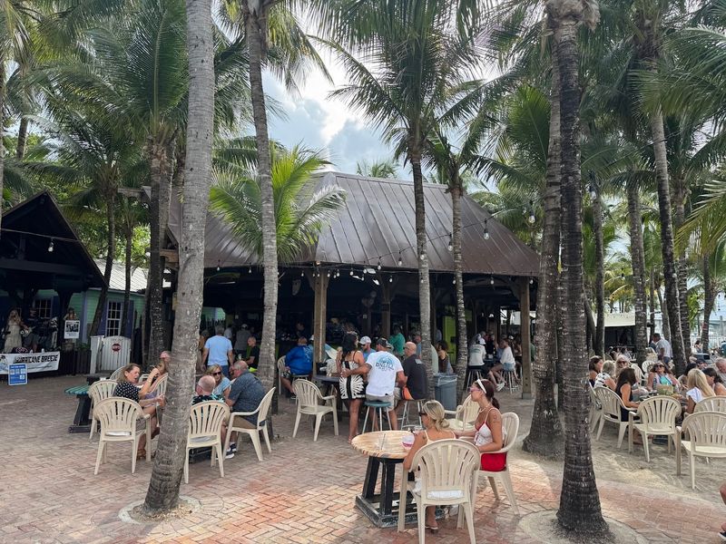 Square Grouper Tiki Bar, Jupiter