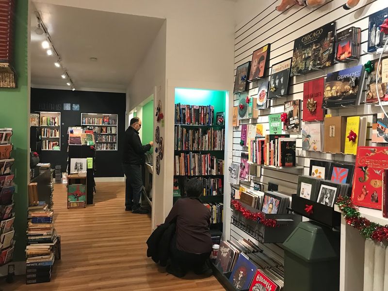 Squeezebox Books and Music Inc, Evanston, Illinois Squeezebox Books and Music Inc, Evanston, Illinois