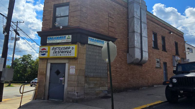 Triangle Bar & Grill, PA