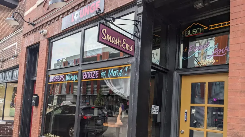 Smash Em's Burger Bar – St. Louis