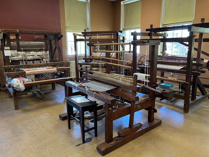 Antique Looms On Display Show How Coverlets Were Actually Made