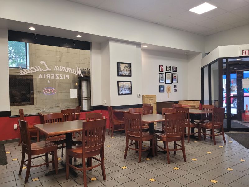 Tons of Seating Perfect for Wheelchairs and Groups