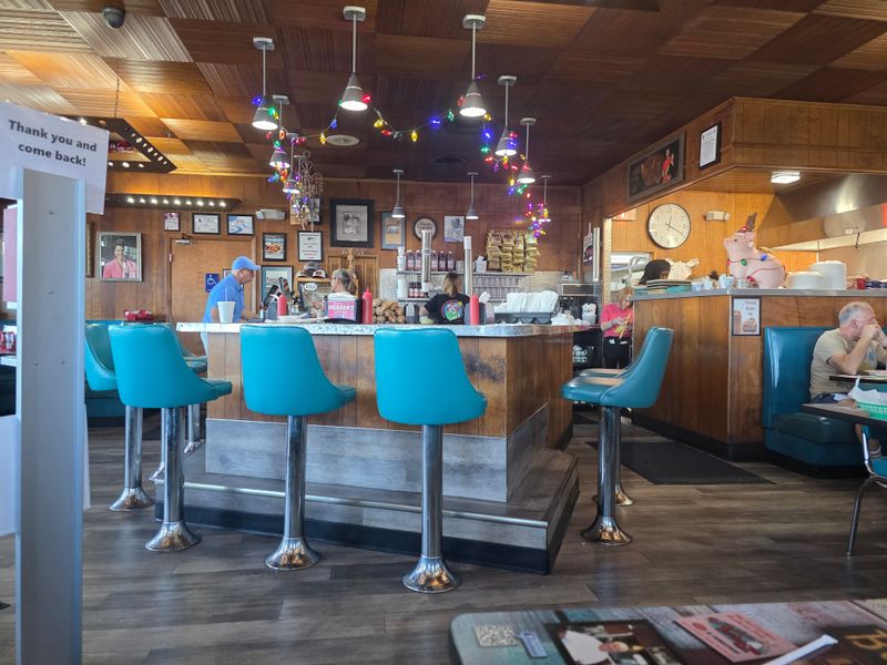 Red Bridges Barbecue Lodge