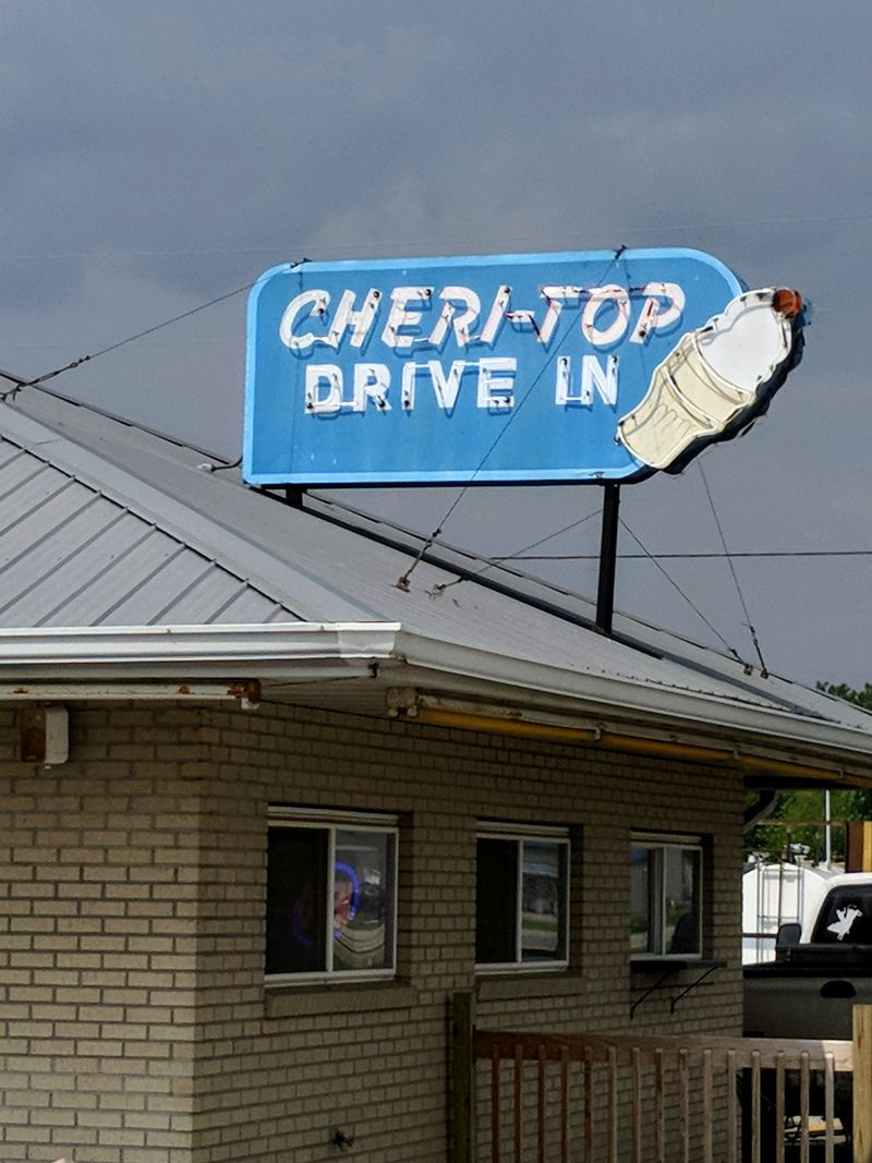 Cheri Top Drive-In – Muscatine, Iowa