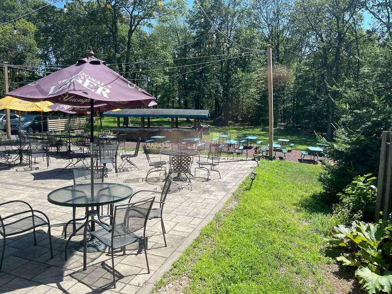 The Outdoor Patio And Mountain Setting