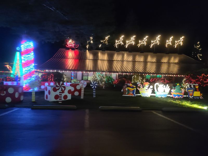 Stanwood – The Lights of Christmas at Warm Beach