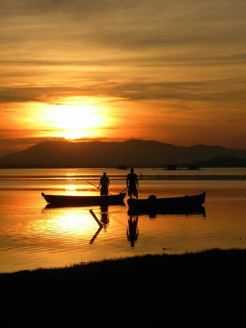 Kayaking On Lake Powell Or Saguaro Lake