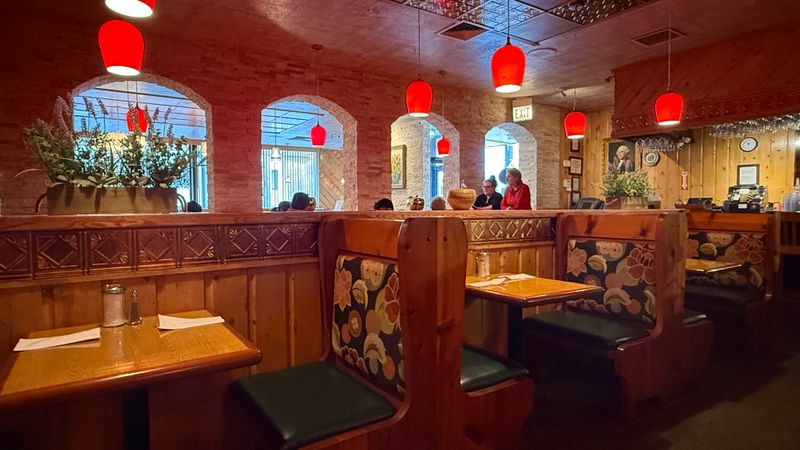 Red Apple Buffet – Chicago