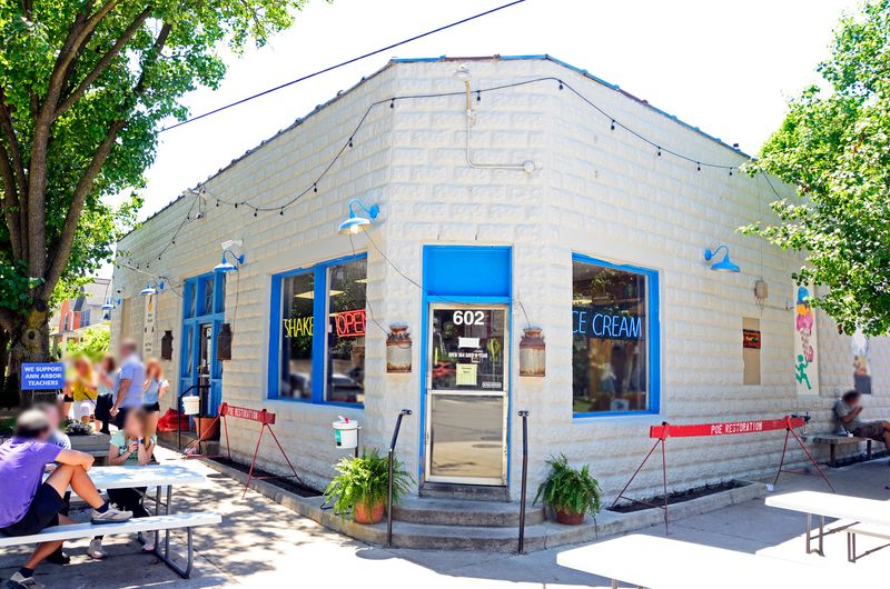 Track The Crowd Rhythm