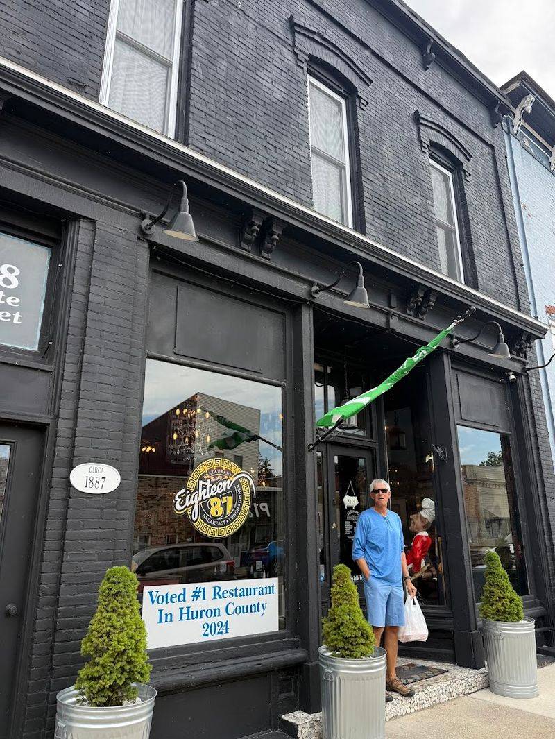 State Street Turns Breakfast Into A Harbor Beach Detour