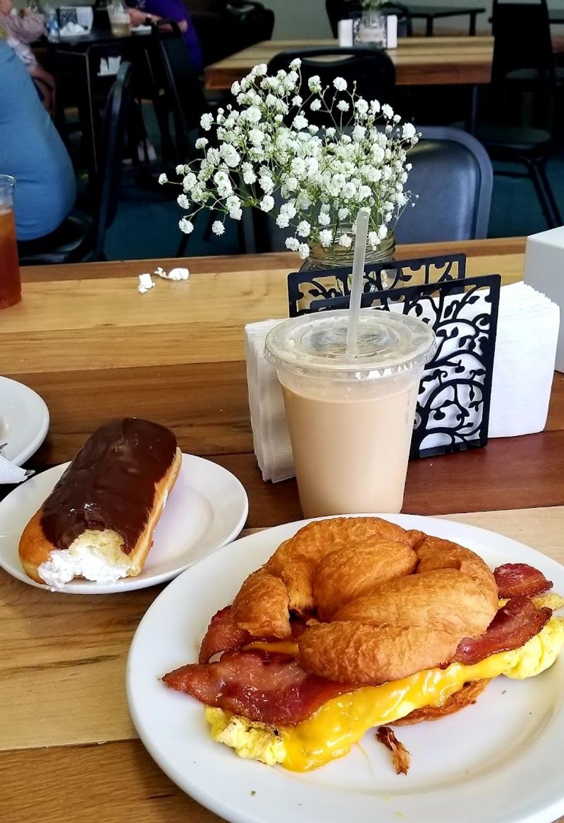 Staunton, Blackbird Bakery + Cafe