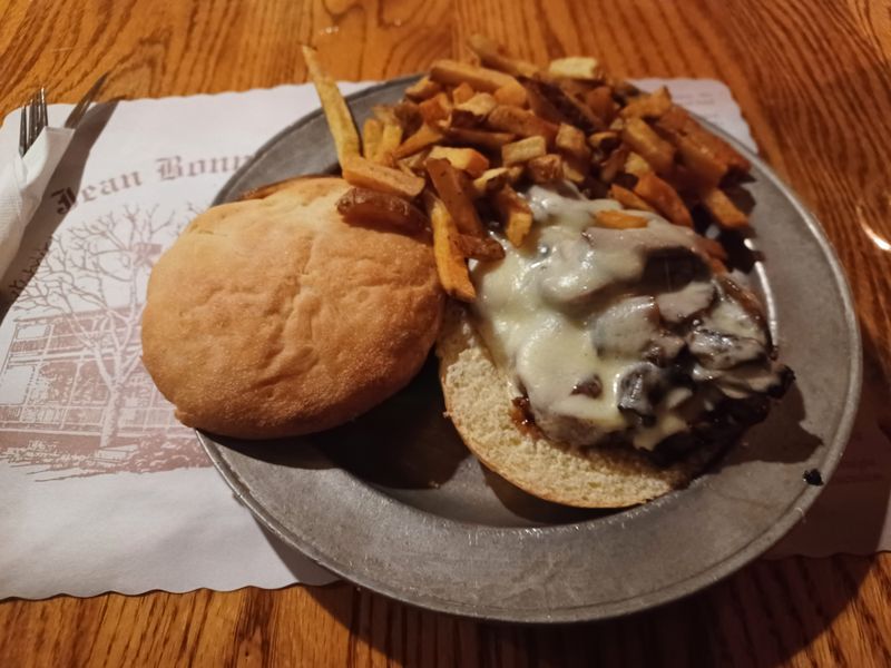 Pewter Plates Add Authentic Colonial Dining Touch