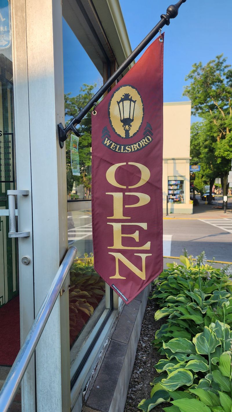 The Counter Seat Advantage