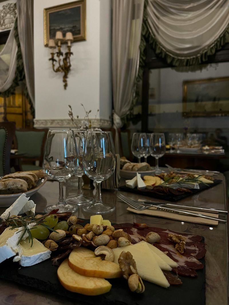 Cold-Cut Platter Deluxe