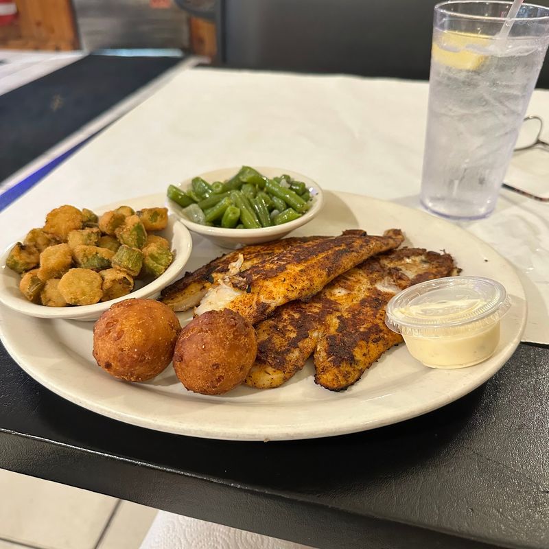 Steaks And Seafood Earn Their Spot In The Name Steaks And Seafood Earn Their Spot In The Name