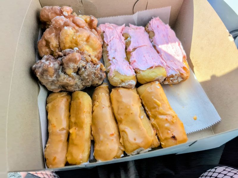 Steineck's Donuts & Cakes, Mineral City