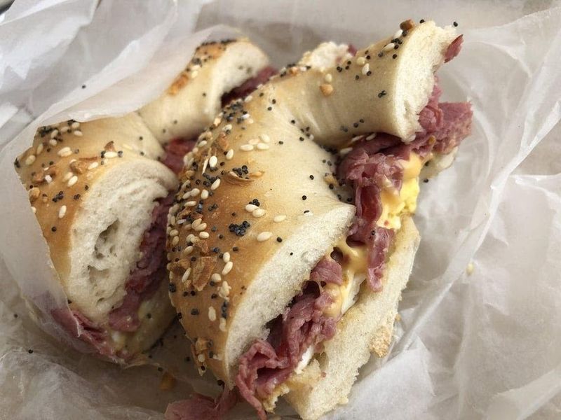 Upper Crust Bagels – Deerfield