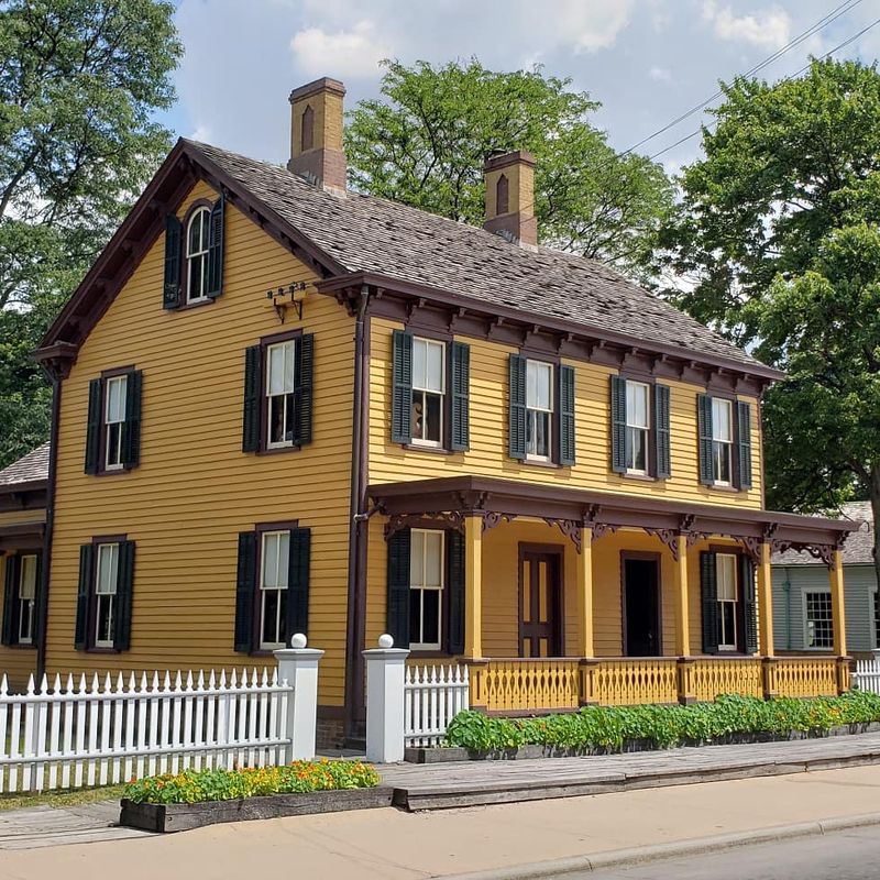 Step Inside The Mattox And Jackson Houses Step Inside The Mattox And Jackson Houses