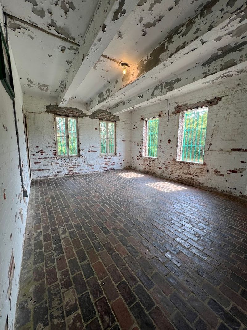 Servant Quarters That Tell aASurprisingly Detailed Story