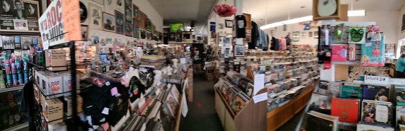 Stereo Gear And Turntables Galore