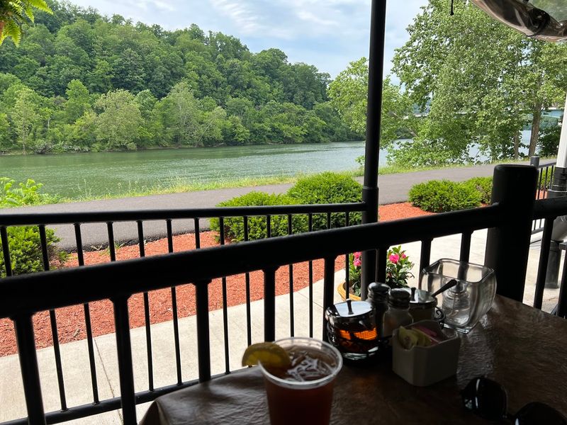 Oliverio's On The Wharf